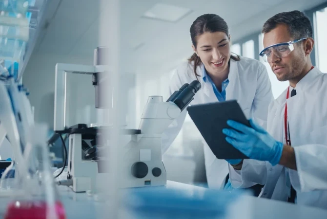 shutterstock 1884612874